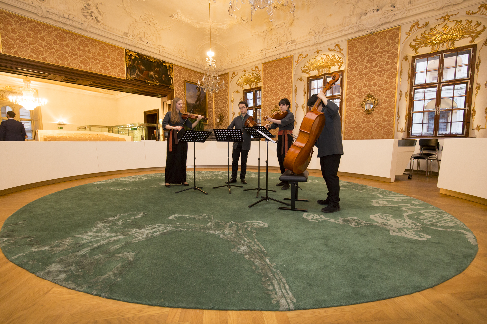 Musik zum Kosten! Musik zum Kosten!
