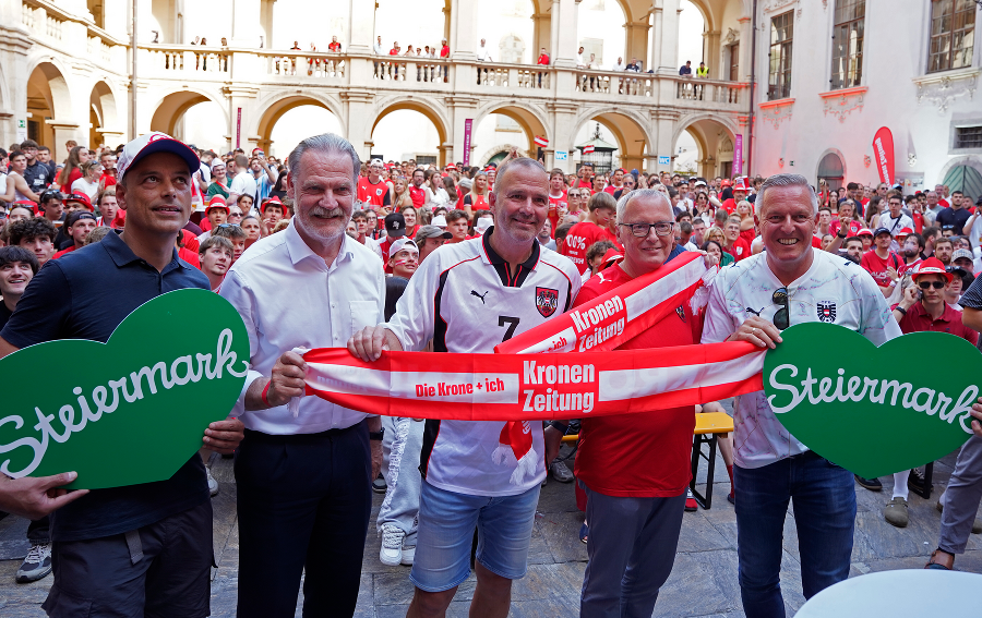 Christoph Wegscheider, Landtagspräsident Gerald Deutschmann, Mario Haas, Klaus Herrmann und Landeshauptmann Mario Kunasek