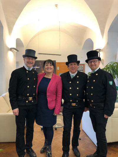Rauchfangkehrer zu Besuch bei Landtagspräsidentin © LT-Stmk Rauchfangkehrer zu Besuch bei Landtagspräsidentin © LT-Stmk