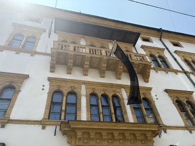 Trauerbeflaggung am Grazer Landhaus