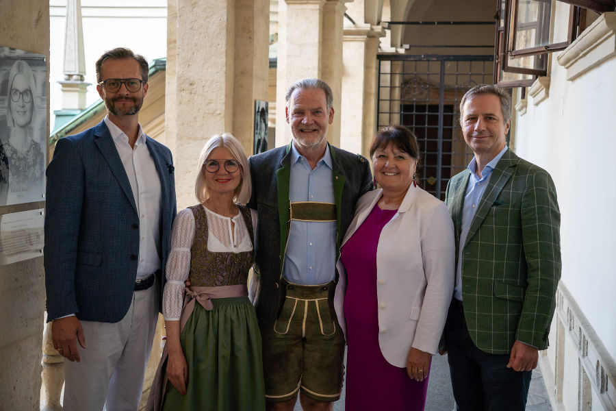 Khom und Kolar in Präsidentengalerie aufgenommen